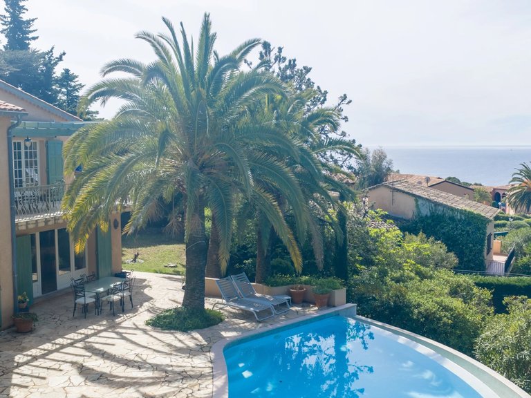 Villa for Sale in Theoule Sur Mer, Cannes Area 17