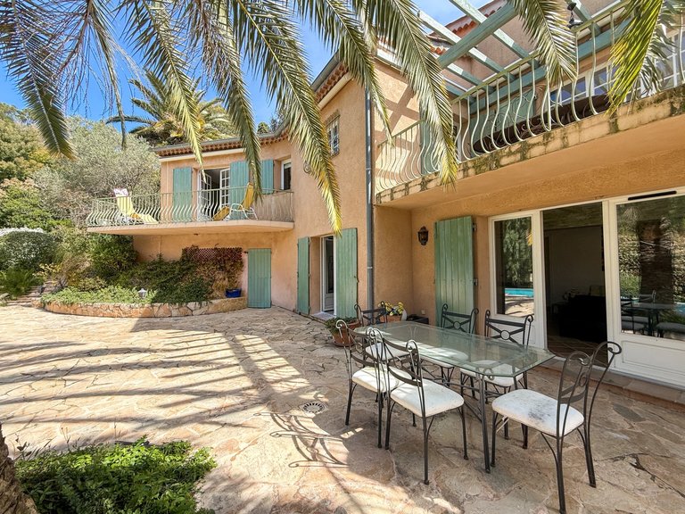 Villa for Sale in Theoule Sur Mer, Cannes Area 7