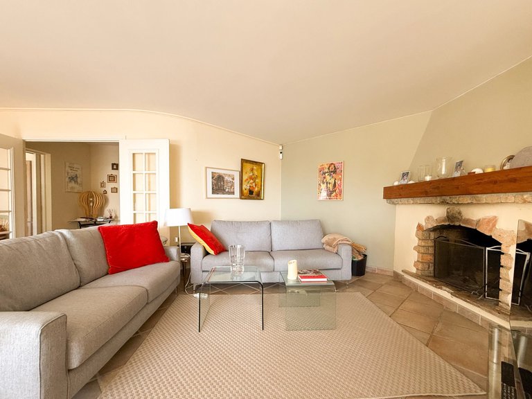 Villa for Sale in Theoule Sur Mer, Cannes Area 9