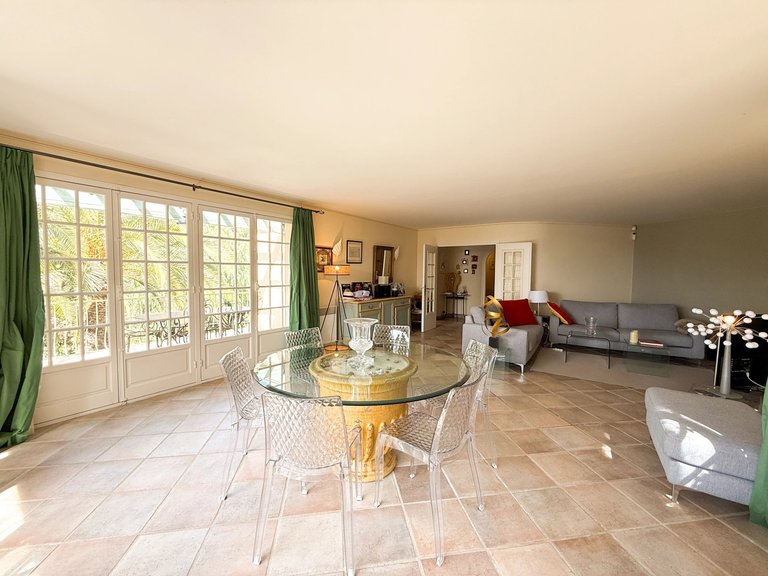 Villa for Sale in Theoule Sur Mer, Cannes Area 10