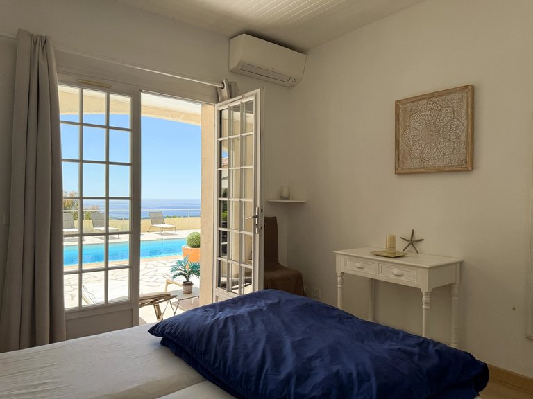 Villa for Sale in Mandelieu La Napoule, Cannes Area 11