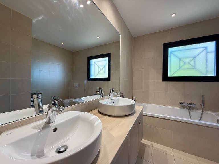 Villa for Sale in Mandelieu La Napoule, Cannes Area 15