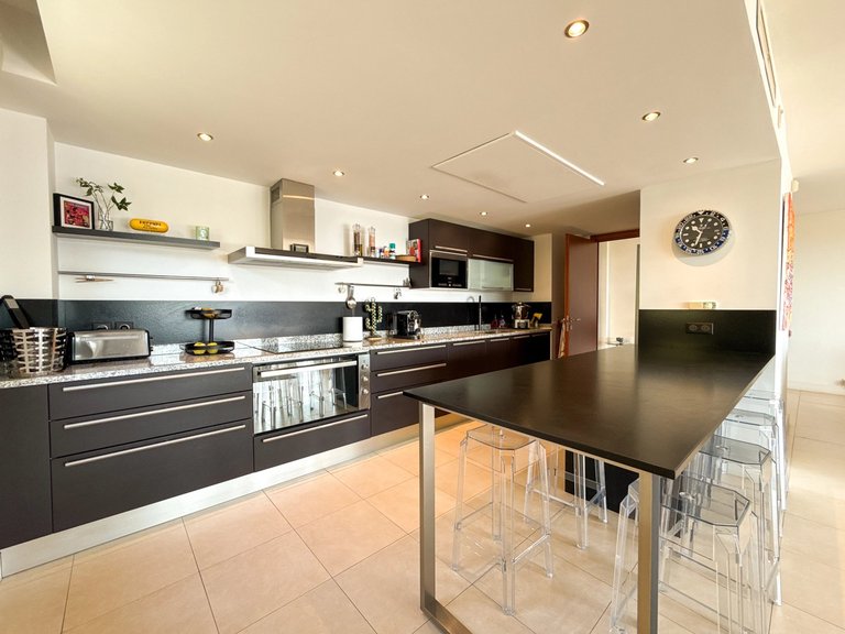Villa for Sale in Mandelieu La Napoule, Cannes Area 6
