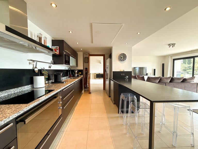 Villa for Sale in Mandelieu La Napoule, Cannes Area 7