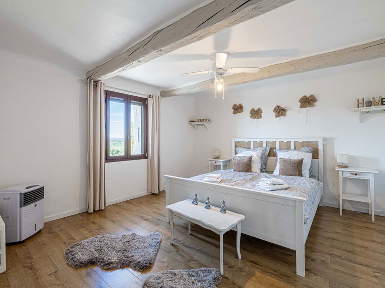 Villa for Sale in Fayence, Var Countryside (fayence, Lorgues, Cotignac) 17