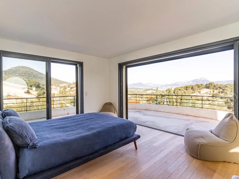 Villa for Sale in Carqueiranne, Provence Coast (cassis To Cavalaire) 3