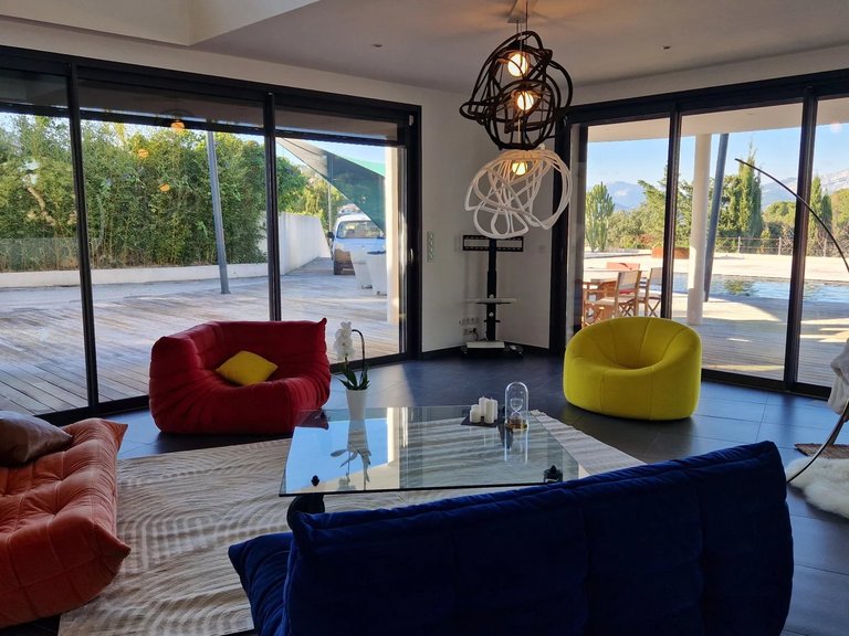 Villa for Sale in Carqueiranne, Provence Coast (cassis To Cavalaire) 4