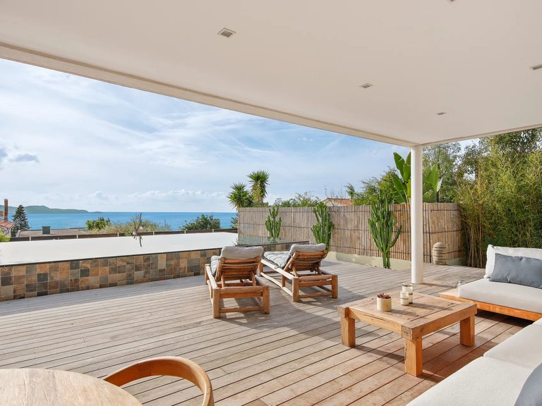 Villa for Sale in Carqueiranne, Provence Coast (cassis To Cavalaire) 11