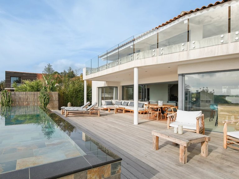 Villa for Sale in Carqueiranne, Provence Coast (cassis To Cavalaire) 6
