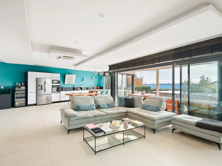 Villa for Sale in Carqueiranne, Provence Coast (cassis To Cavalaire) 9