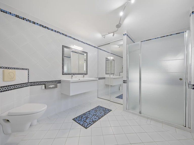 Villa for Sale in Carqueiranne, Provence Coast (cassis To Cavalaire) 8