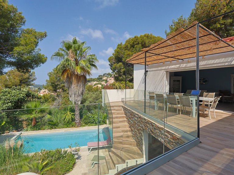 Villa for Sale in Carqueiranne, Provence Coast (cassis To Cavalaire) 13