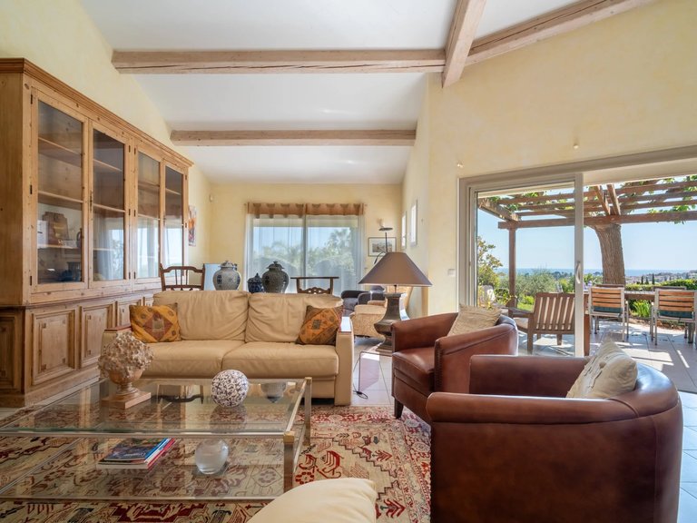Villa for Sale in Carqueiranne, Provence Coast (cassis To Cavalaire) 11