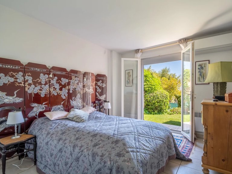 Villa for Sale in Carqueiranne, Provence Coast (cassis To Cavalaire) 12