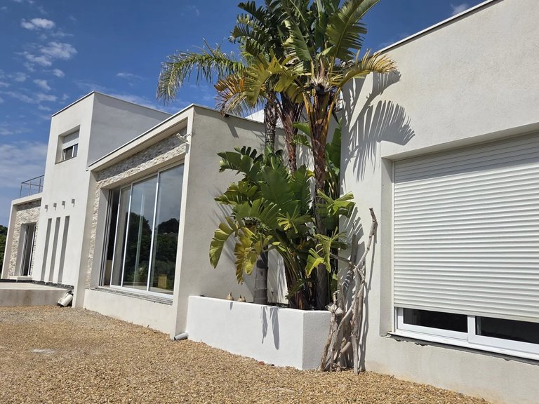 Villa for Sale in Carqueiranne, Provence Coast (cassis To Cavalaire) 9