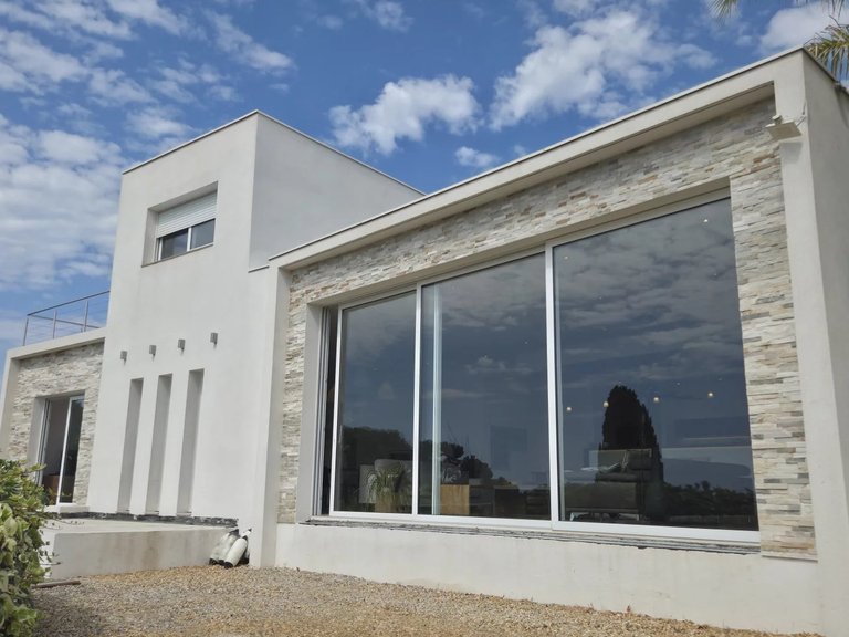Villa for Sale in Carqueiranne, Provence Coast (cassis To Cavalaire) 15