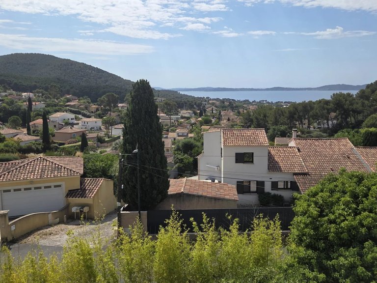 Villa for Sale in Carqueiranne, Provence Coast (cassis To Cavalaire) 17