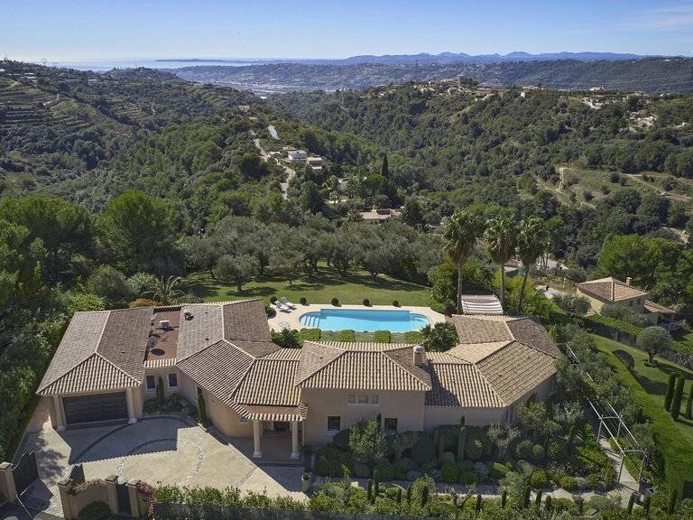 Villa for Sale in Nice, Nice Area 12