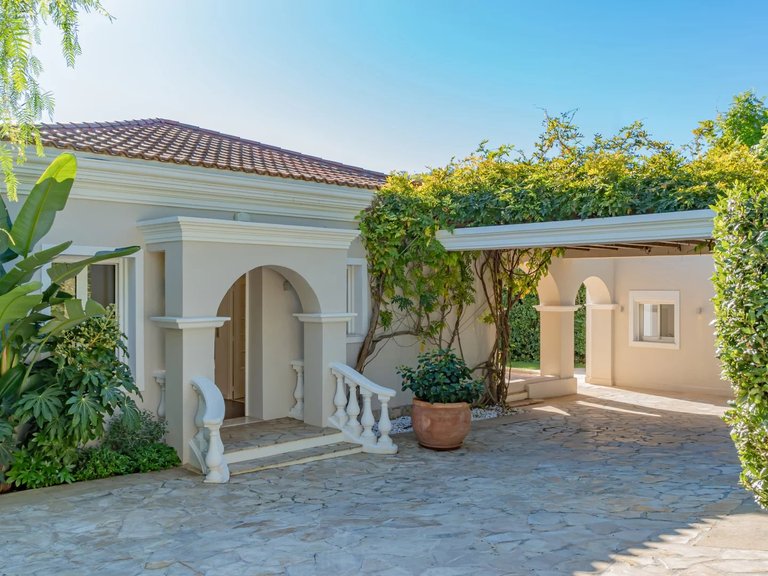 Villa for Sale in St Jean Cap Ferrat, Villefranche, Cap Ferrat Area 3