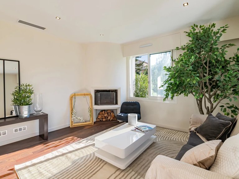 Villa for Sale in St Jean Cap Ferrat, Villefranche, Cap Ferrat Area 7