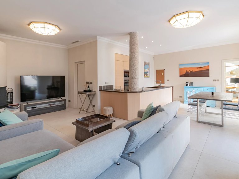 Villa for Sale in Beaulieu Sur Mer, Villefranche, Cap Ferrat Area 7