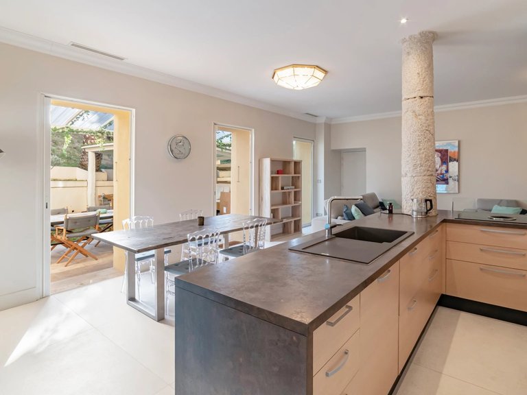 Villa for Sale in Beaulieu Sur Mer, Villefranche, Cap Ferrat Area 9