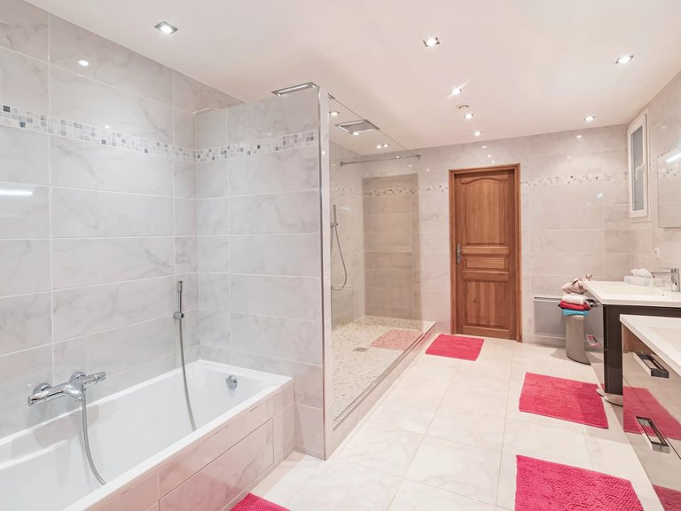 Villa for Sale in Villefranche Sur Mer, Villefranche, Cap Ferrat Area 11