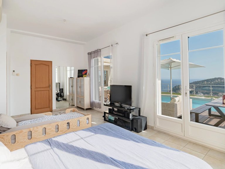 Villa for Sale in Villefranche Sur Mer, Villefranche, Cap Ferrat Area 9