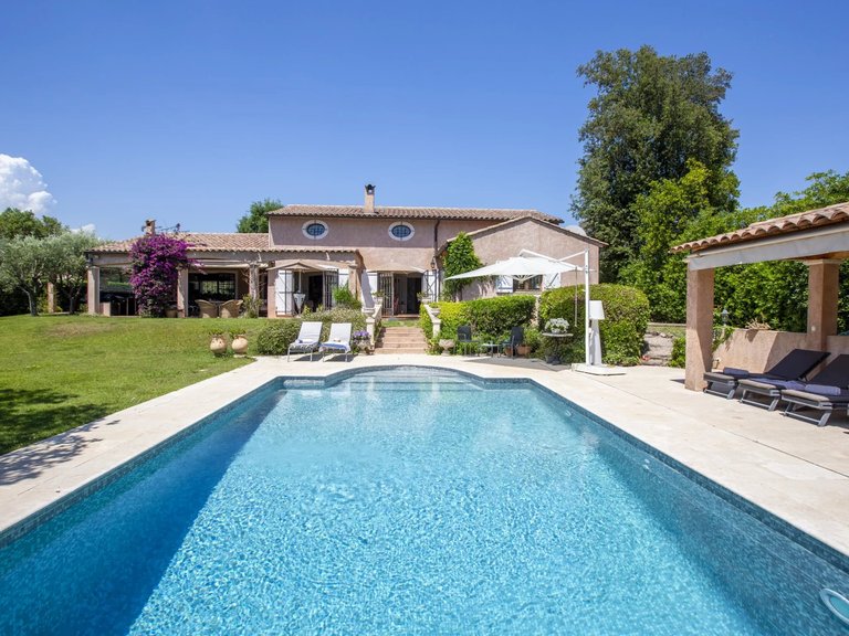 Villa for Sale in Valbonne, Mougins, Valbonne, Grasse Area 2
