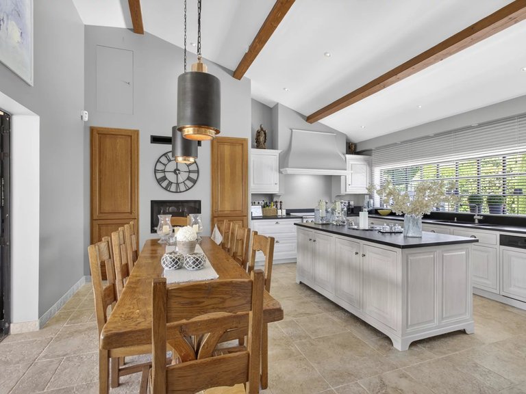 Villa for Sale in Valbonne, Mougins, Valbonne, Grasse Area 13