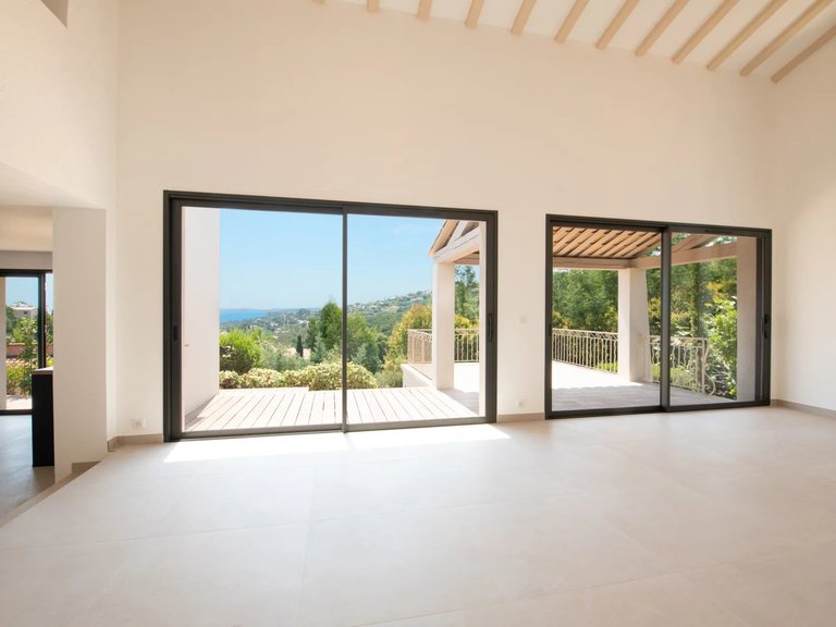 Villa for Sale in Les Issambres, St Raphaël, Ste Maxime Area 13