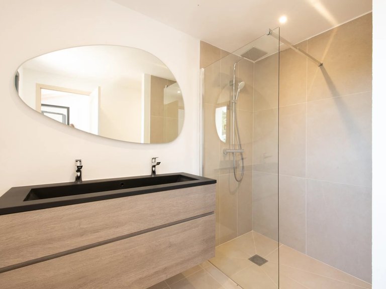 Villa for Sale in Les Issambres, St Raphaël, Ste Maxime Area 9