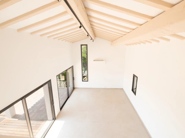 Villa for Sale in Les Issambres, St Raphaël, Ste Maxime Area 11