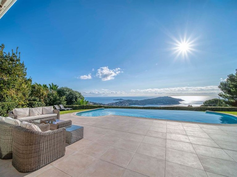 Villa for Sale in Villefranche Sur Mer, Villefranche, Cap Ferrat Area 7