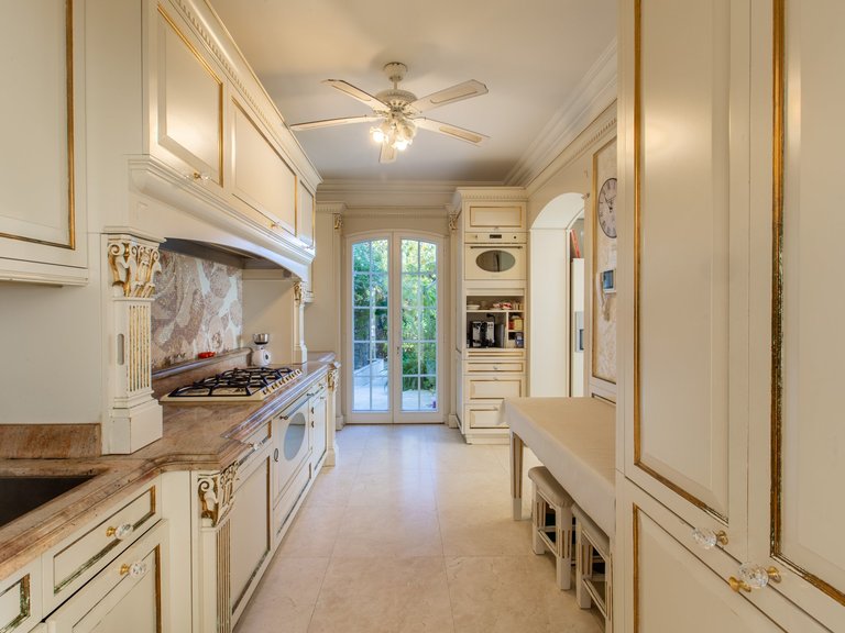 Villa for Sale in Gattieres, Vence, St. Paul Area 12
