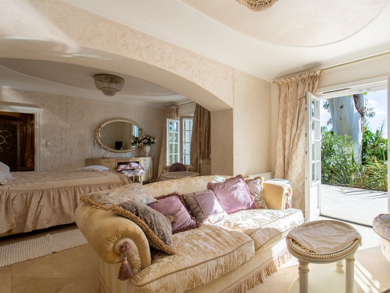 Villa for Sale in Gattieres, Vence, St. Paul Area 14