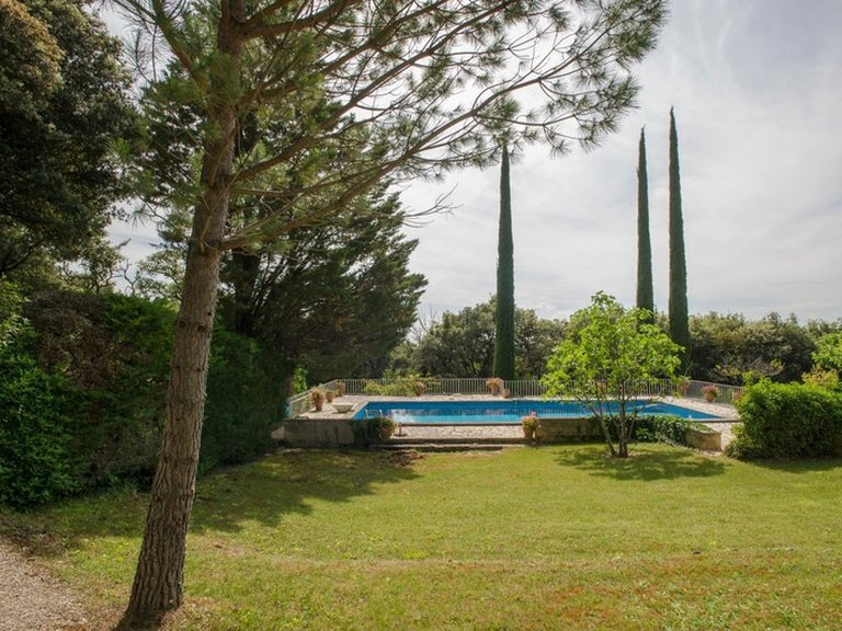 Villa for Sale in Gigondas, Avignon And North Provence 12