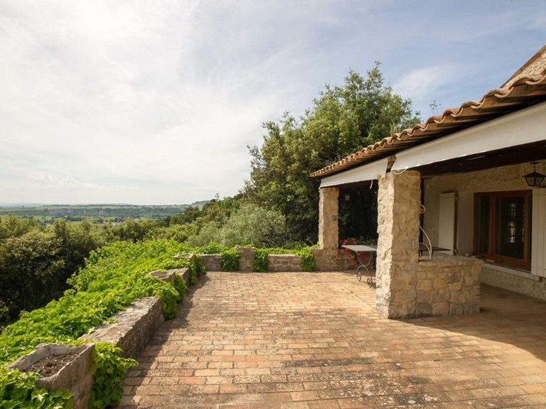 Villa for Sale in Gigondas, Avignon And North Provence 14