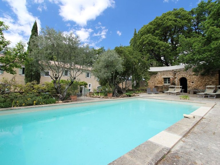 Villa for Sale in Caromb, Avignon And North Provence 1