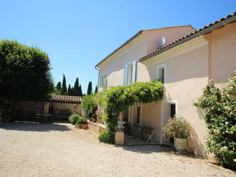 Villa for Sale in Caromb, Avignon And North Provence 1