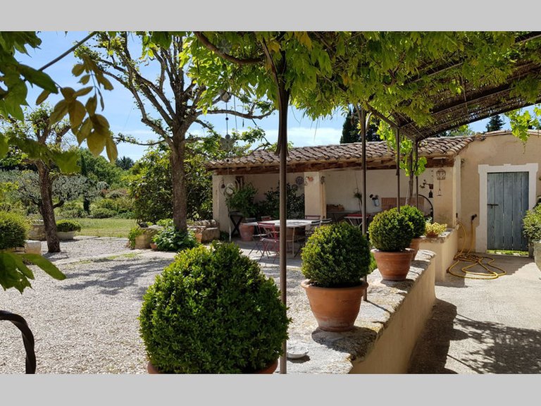 Villa for Sale in Caromb, Avignon And North Provence 3