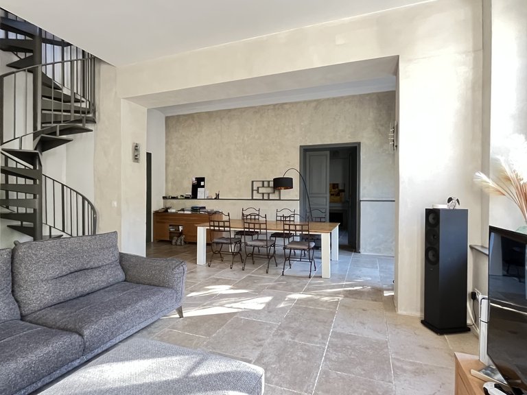 Villa for Sale in Carpentras, Avignon And North Provence 11