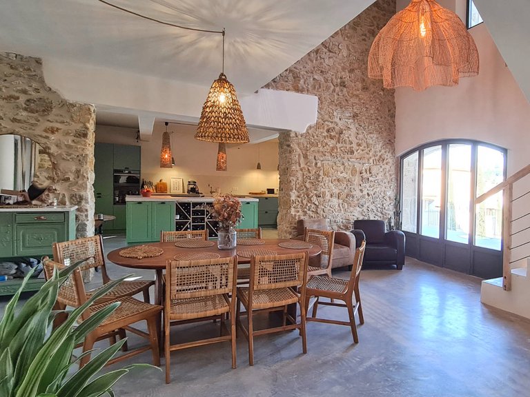 Villa for Sale in Uzes, Uzes Area 3
