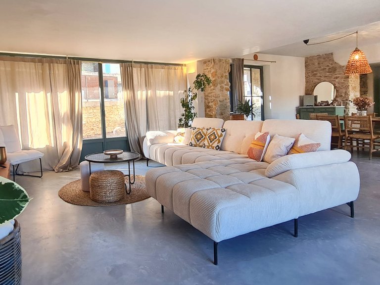 Villa for Sale in Uzes, Uzes Area 7