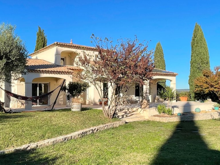 Villa for Sale in Uzes, Uzes Area 15