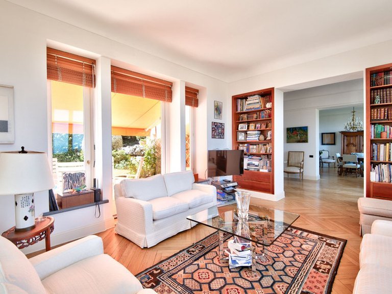 Villa for Sale in Villefranche Sur Mer, Villefranche, Cap Ferrat Area 12