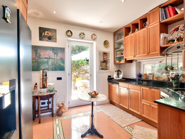 Villa for Sale in Villefranche Sur Mer, Villefranche, Cap Ferrat Area 17