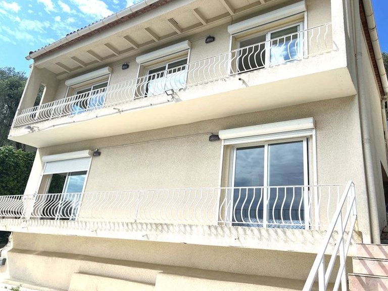 Villa for Sale in Villefranche Sur Mer, Villefranche, Cap Ferrat Area 7