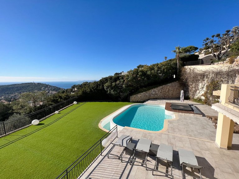 Villa for Sale in Villefranche Sur Mer, Villefranche, Cap Ferrat Area 9
