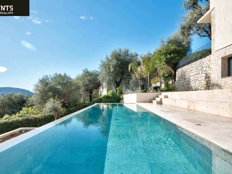 Villa for Sale in Nice, Nice Area 2